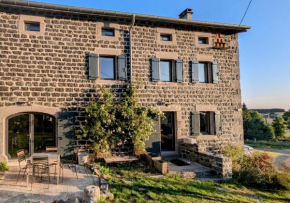 Grande ferme de 250m2 rénovée au charme rustique